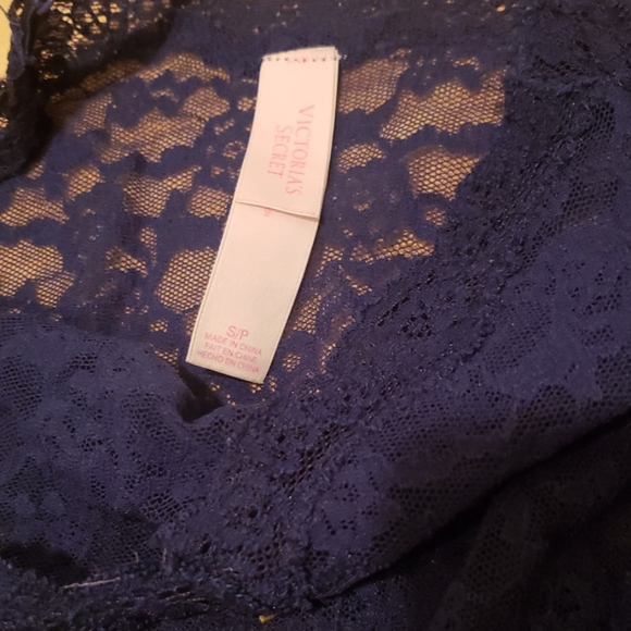 Top - Picture 4 of 5